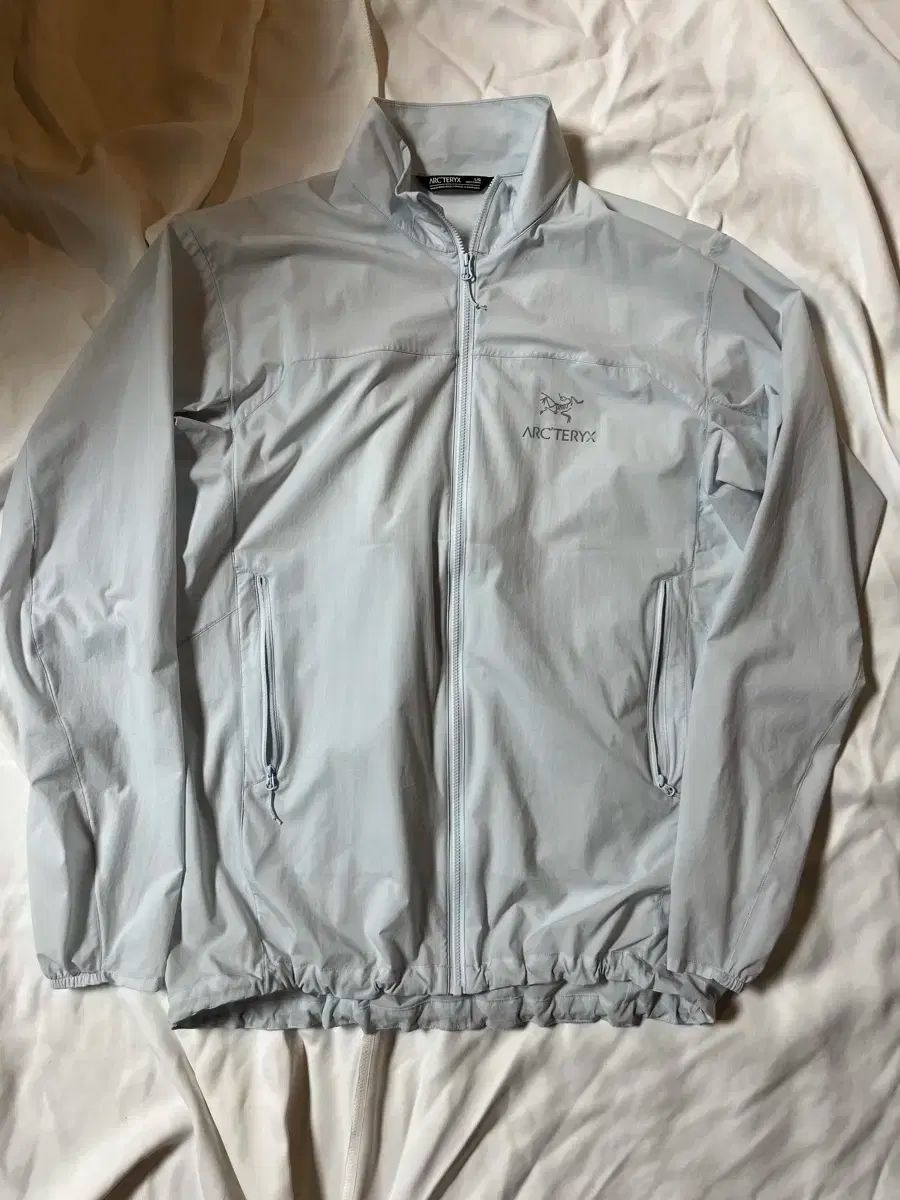 ARC TERYX アークテリクス スコーミッシュ 夜明け パーカー以外 L サイズ