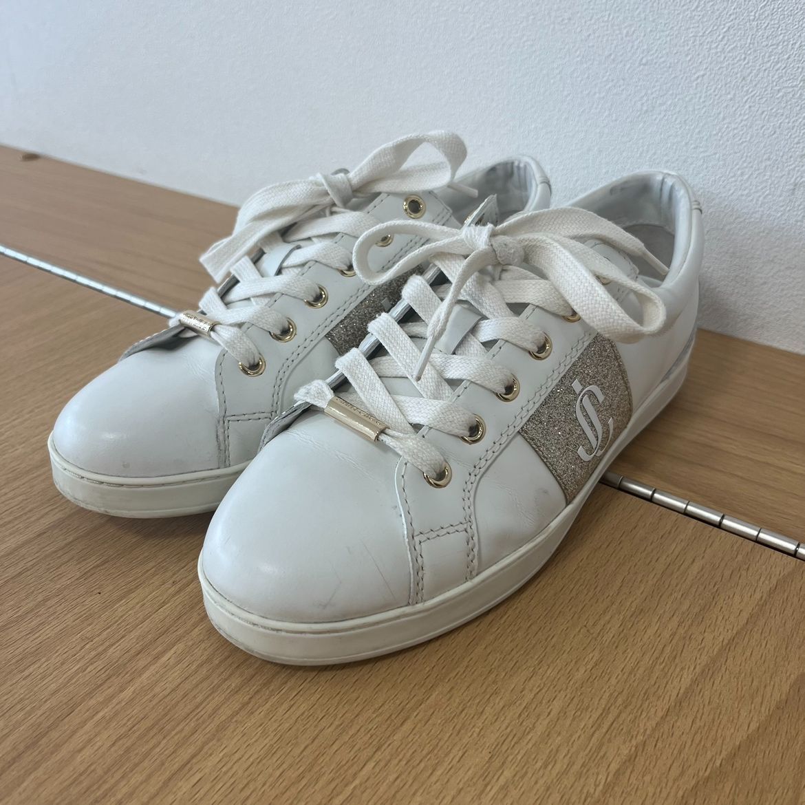 JIMMY CHOO CASH ホワイトレザースニーカー 36 JIMMY CHOO CASH ホワイトレザースニーカー 36