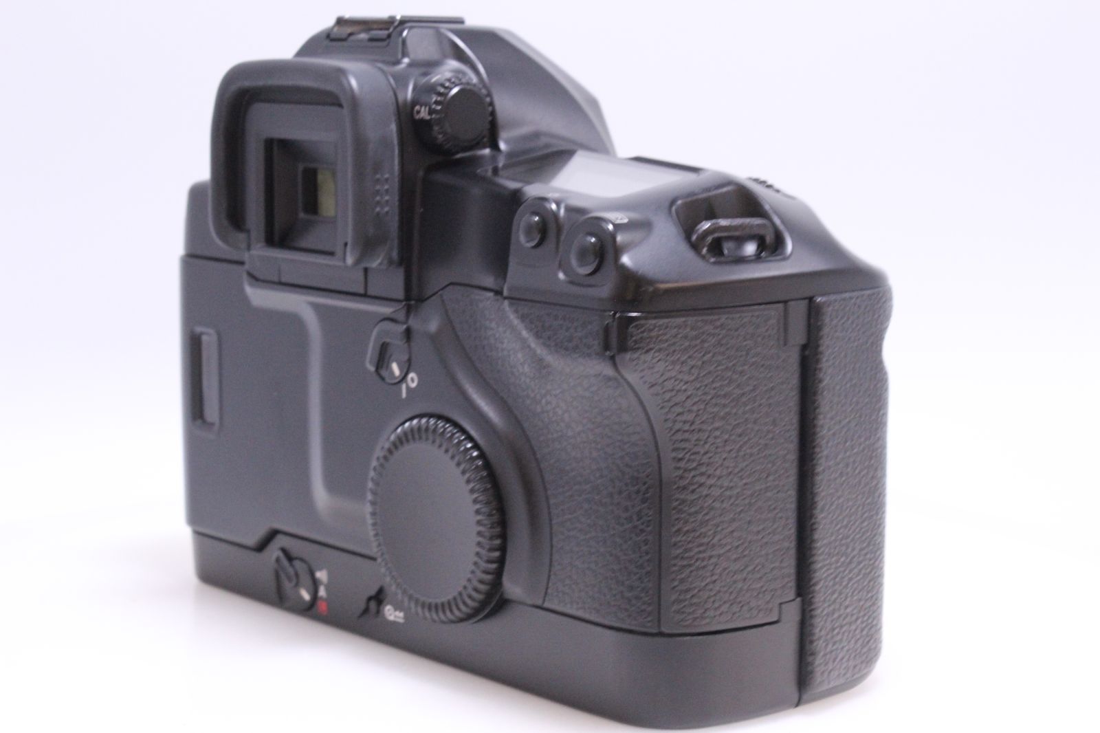 美品】Canon EOS-3 ボディ フィルムカメラ - メルカリ