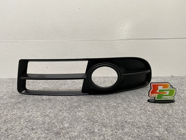 新品!A4(B7) Sライン 8E系 純正 左 フロント フォグカバー/フォグランプカバー 8E0 807 681 F 8E0807681F01C 素地 アウディ(140253)