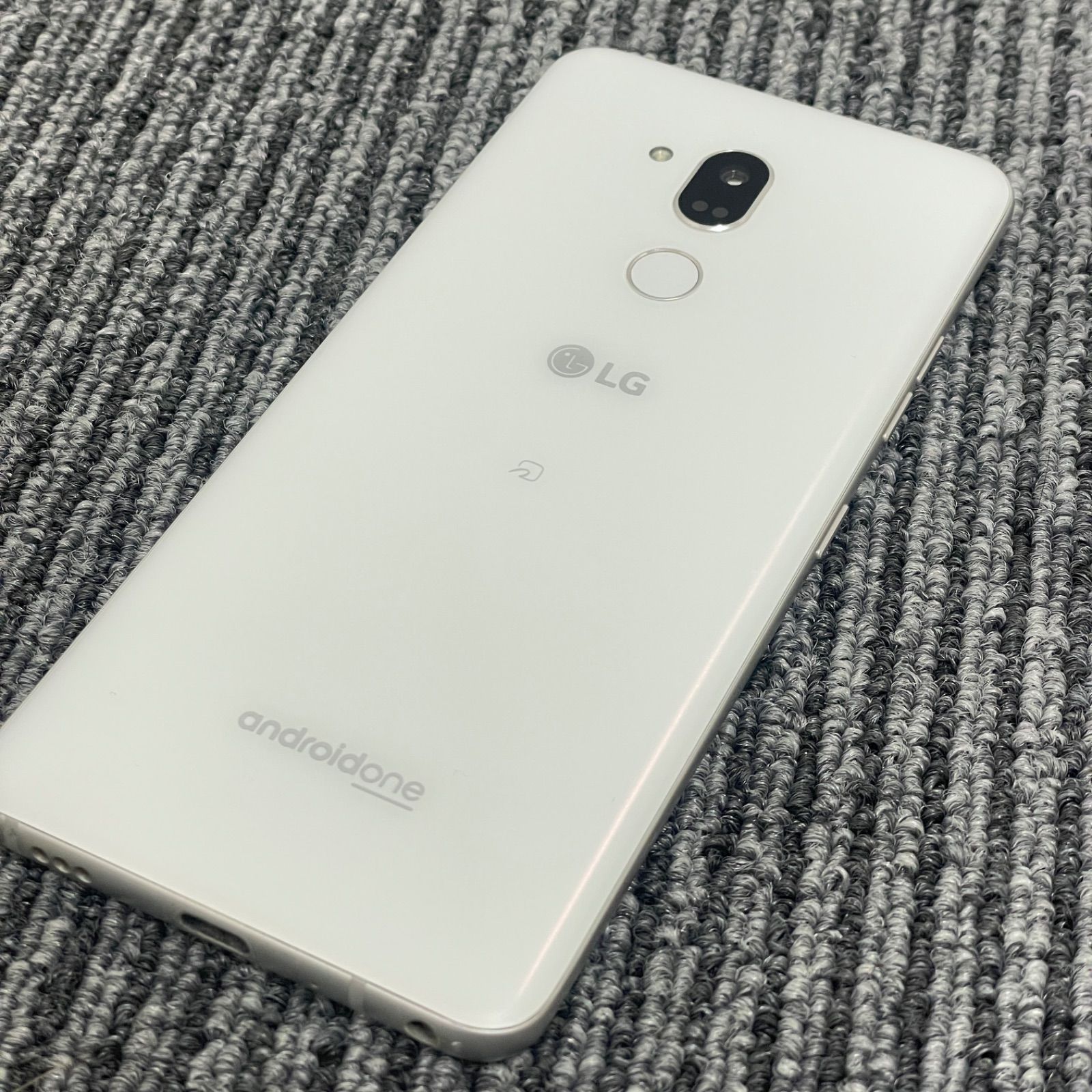 LG Electronics - android one X5 中古 キズ有り　SIMロック解除コード有ります 中古】Android One X5 X5-LG 32GB SIMロック解除済 - メルカリ