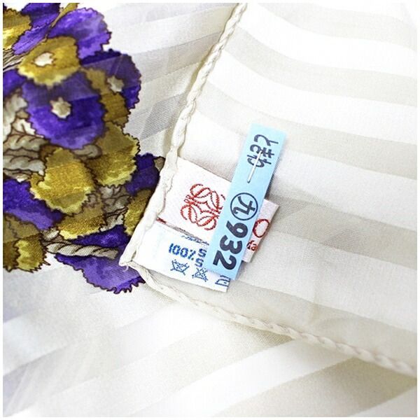 ロエベ 大判 シルク スカーフ クリーム×マルチカラー 中古 Aランク