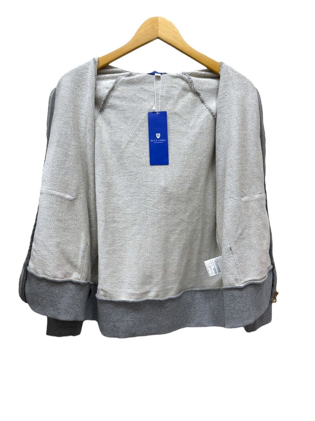 【バーバリーブルーレーベル】フルジップパーカー M バーバリーブルーレーベル】フルジップパーカー M 2025年最新