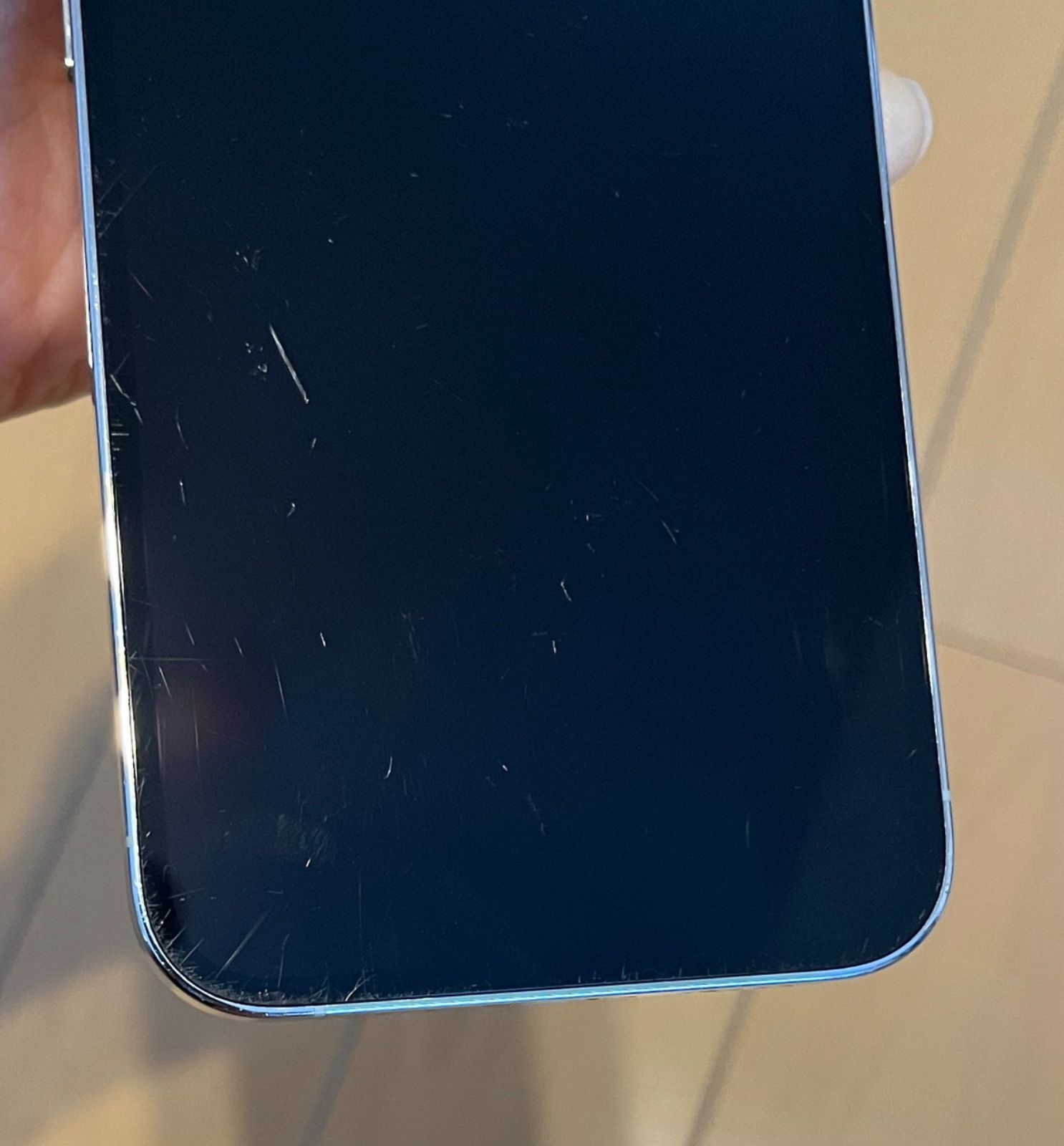 iPhone 13 Proシルバー 1TB 本体 シムフリー バッテリー100