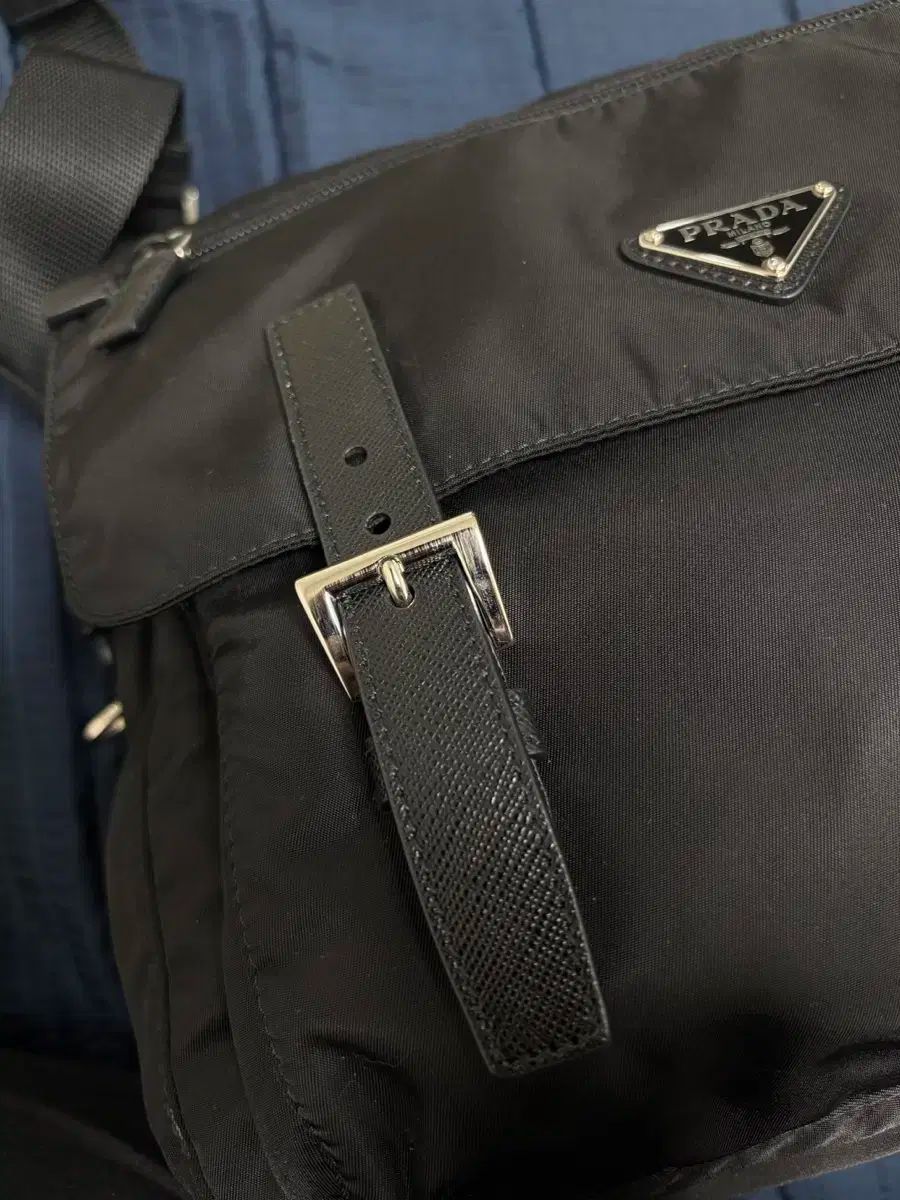 メッセンジャーバッグ