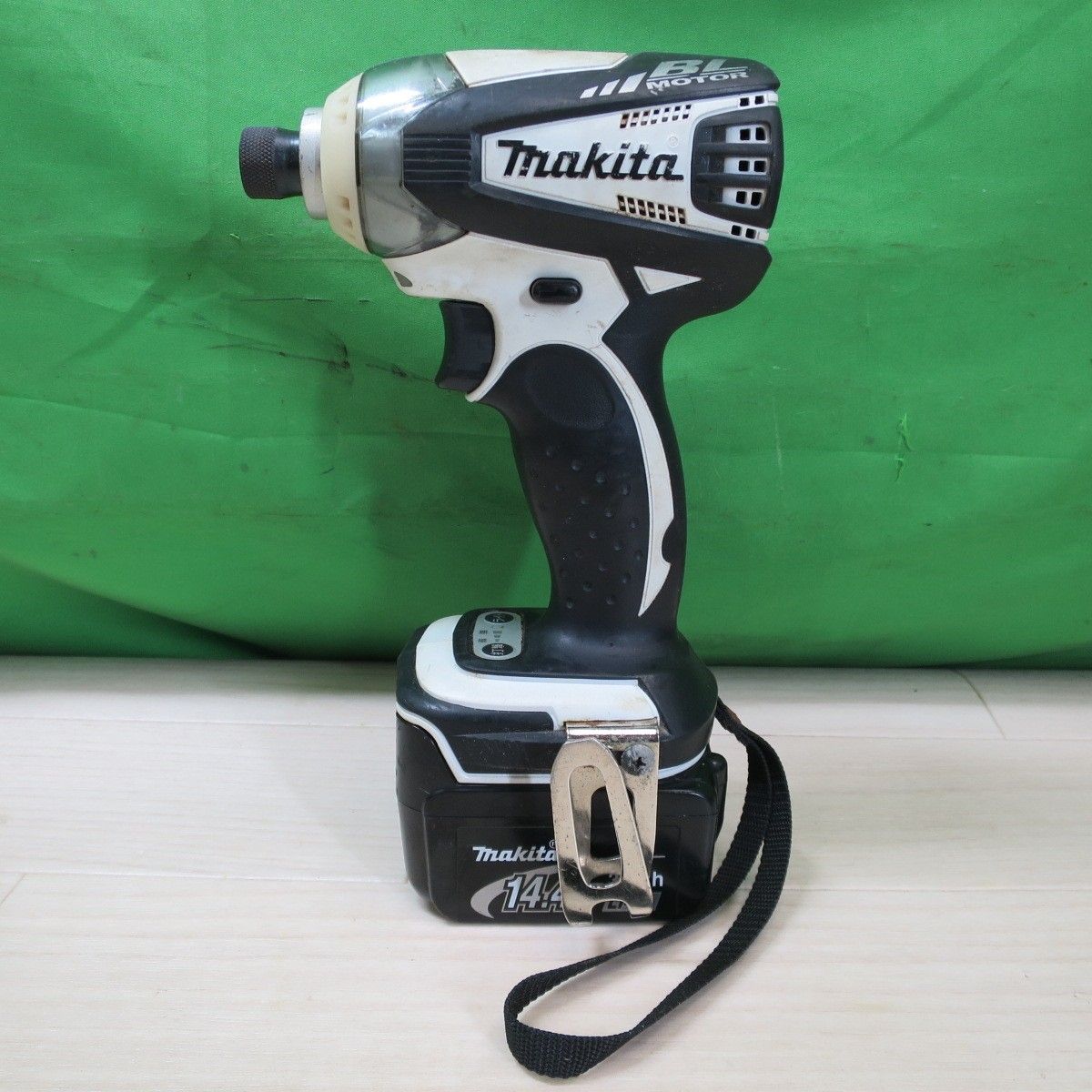 マキタ 充電式 インパクトドライバ TD133D 電動 工具 14.4V makita バッテリー 充電器 DC18RA