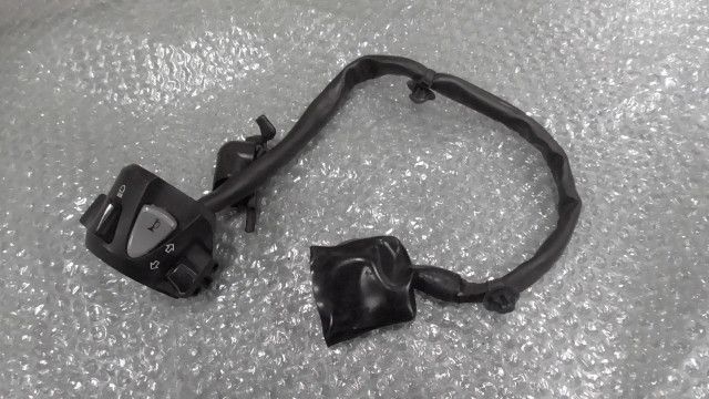 CBR400R　NC47-1100　の　ハンドルスイッチ　左:#1747876096