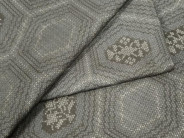 平和屋着物○本場大島紬 7マルキ 亀甲吉祥文 正絹 逸品 CAAU3024yc