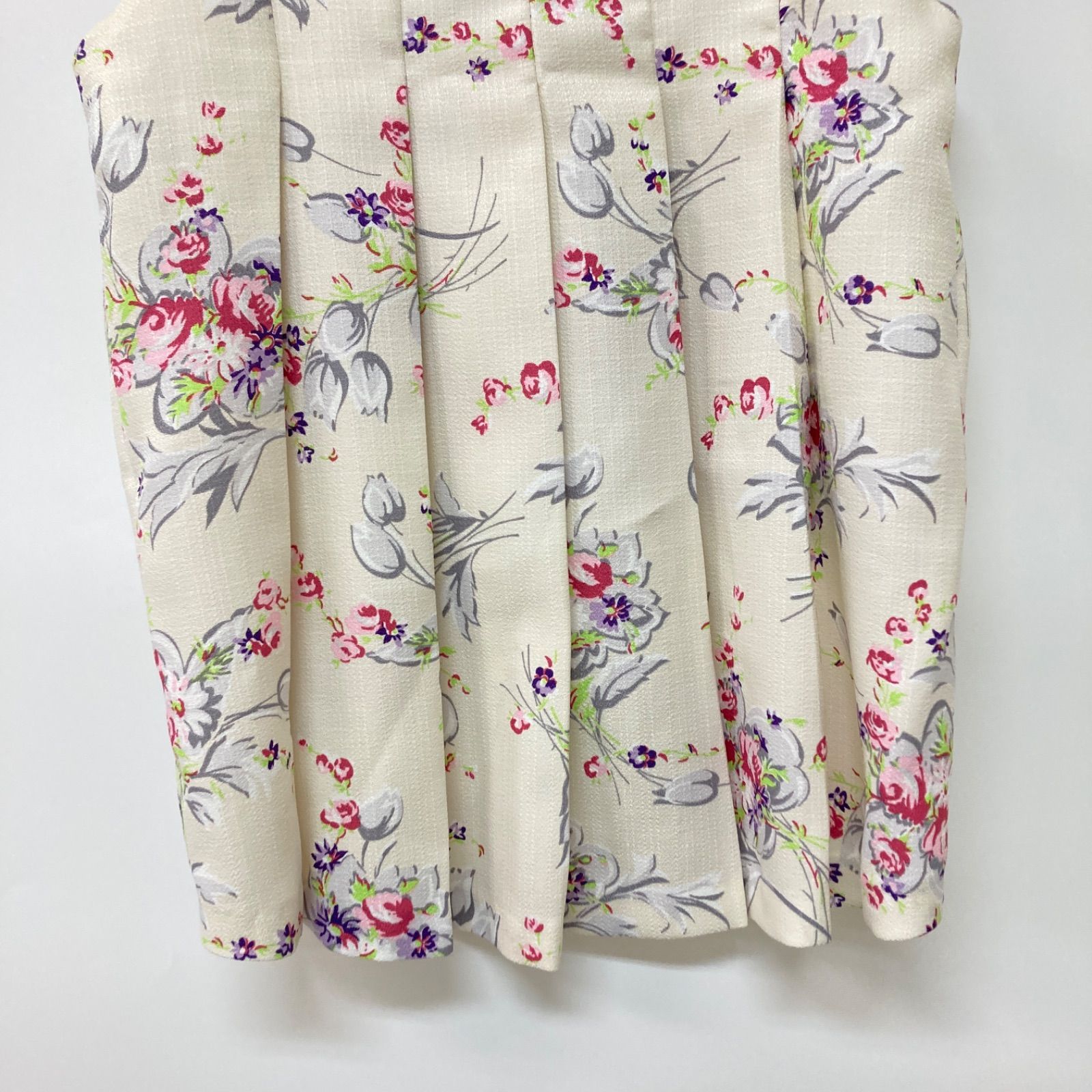 ノースリーブトップス