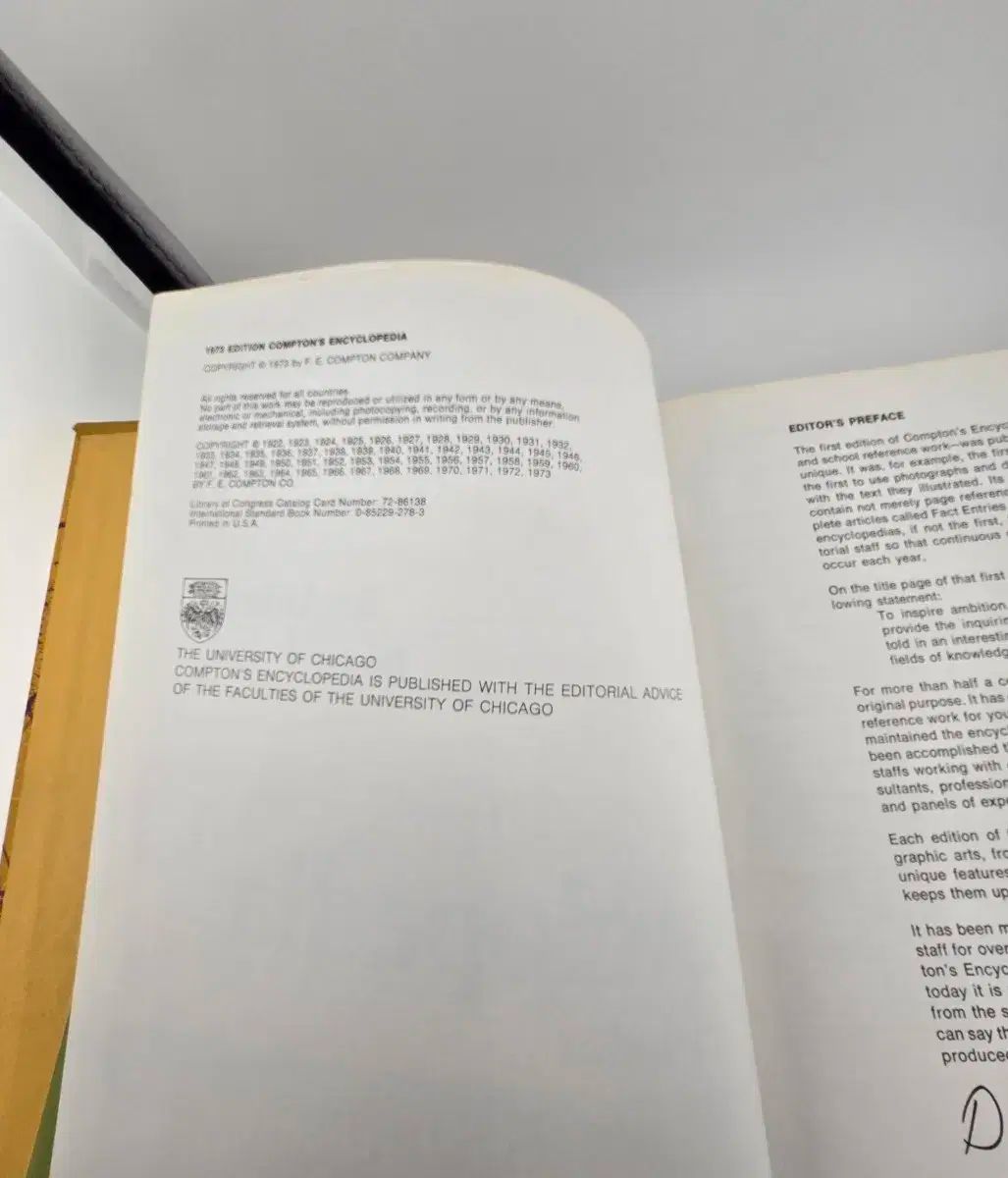 コンプトン百科事典 全集