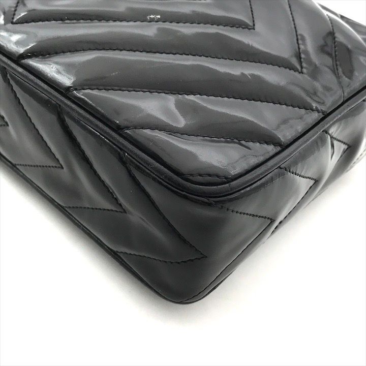 美品 CHANEL シャネル ココマーク ダイヤステッチ エナメル パテント  