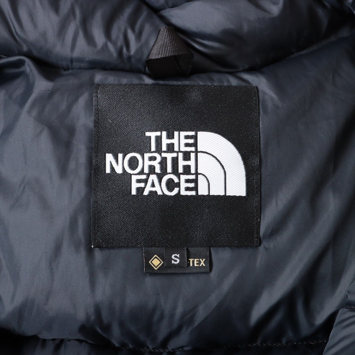 極美品 THE NORTH FACE ザ ノースフェイス マウンテン ダウン コート ジャケット 登山 アウトドア 定番 通勤 人気 メンズ TFT  0912-T40【中古】