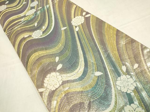 振袖用袋帯　舞桜柄　白地に銀ラメ　逸品 振袖用袋帯舞桜柄白地に銀ラメ逸品