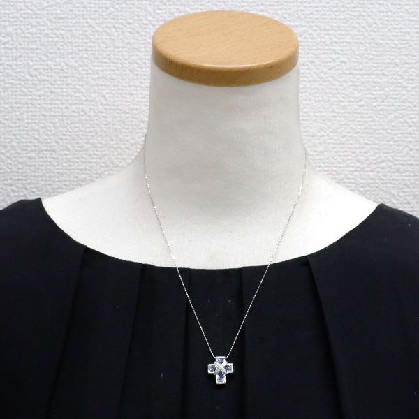 レ・エッセンシャル K18WG ダイヤモンド ペンダント ミステリーセッティング レ・エッセンシャル K18WG ダイヤモンド ペンダント ミステリー