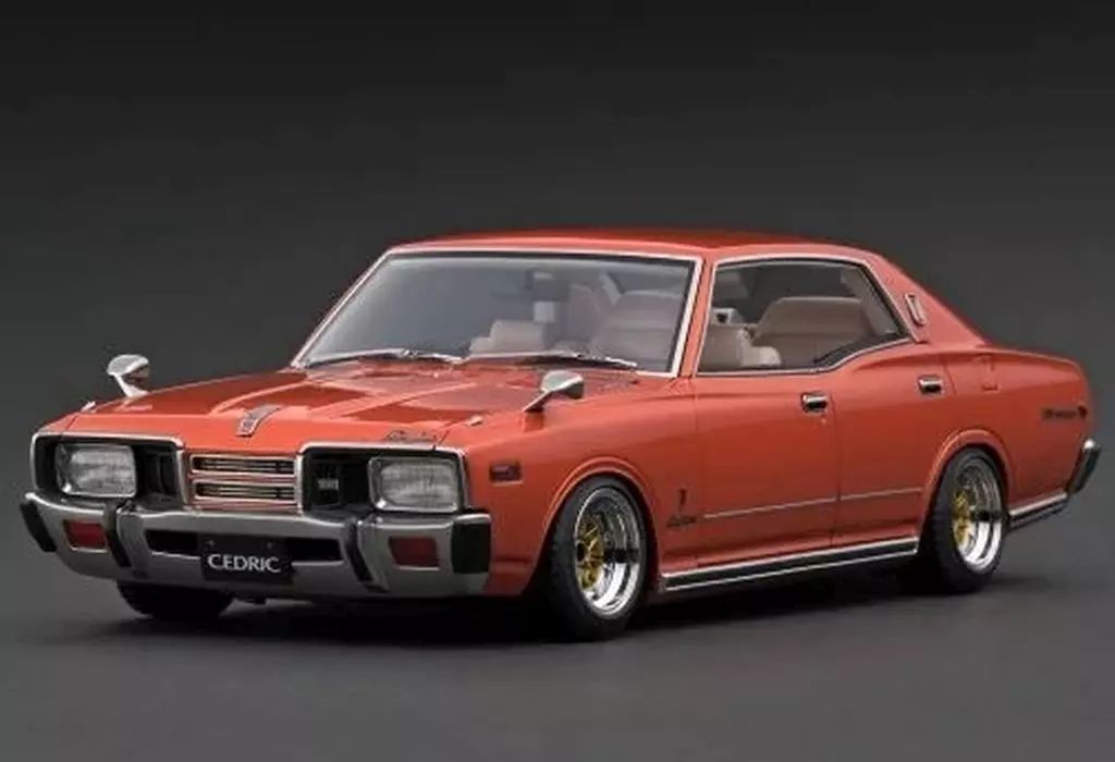 新品】ミニカー 1/18 Nissan Cedric Brougham (330)(カッパーオレンジ