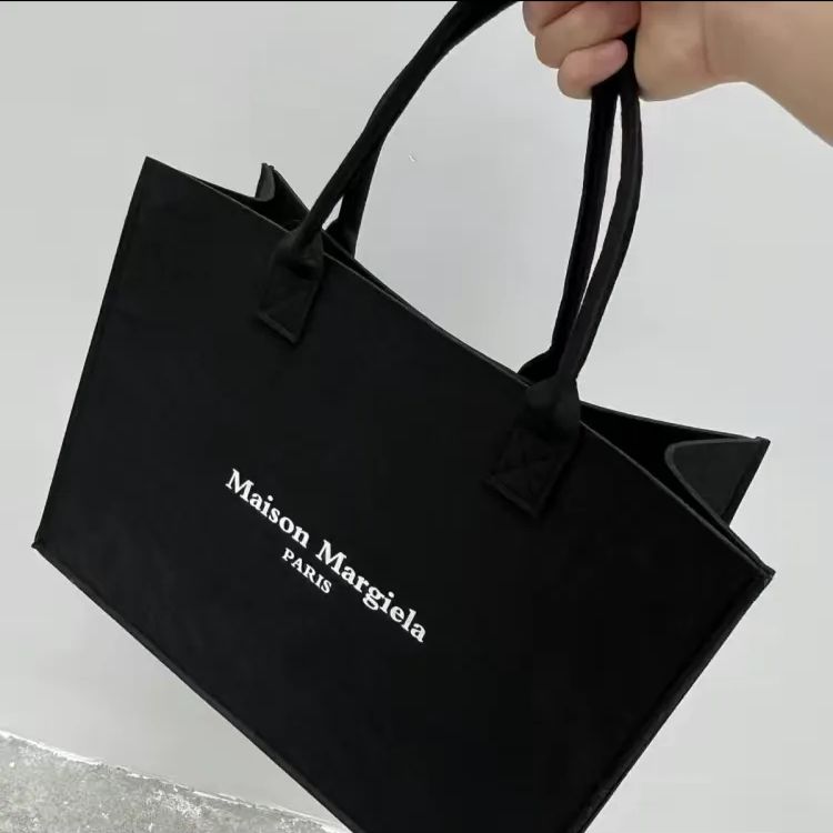 新品未使用 Maison Margielaメゾンマルジェラ MM6 トートバッグ ブラック - メルカリ