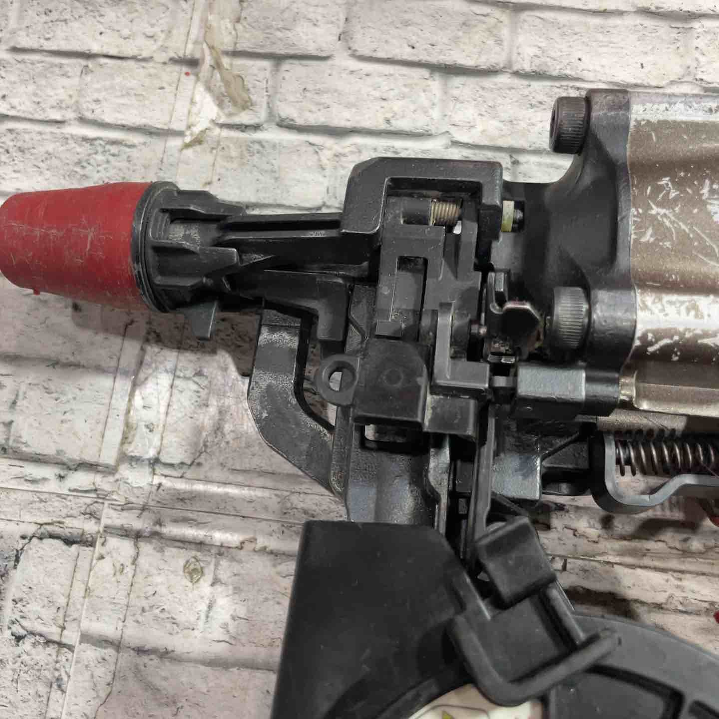 MAX 高圧コンクリート用エア釘打ち機