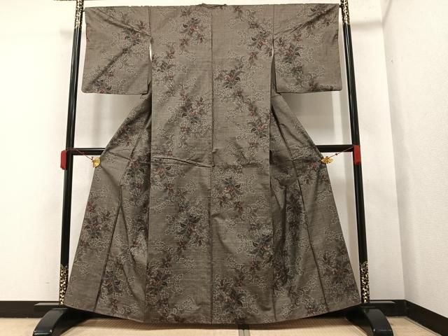 大島紬 美しい花 絣 正絹 着物 MT-220 大島紬 美しい花 絣 正絹 着物 MT-220 - メルカリ