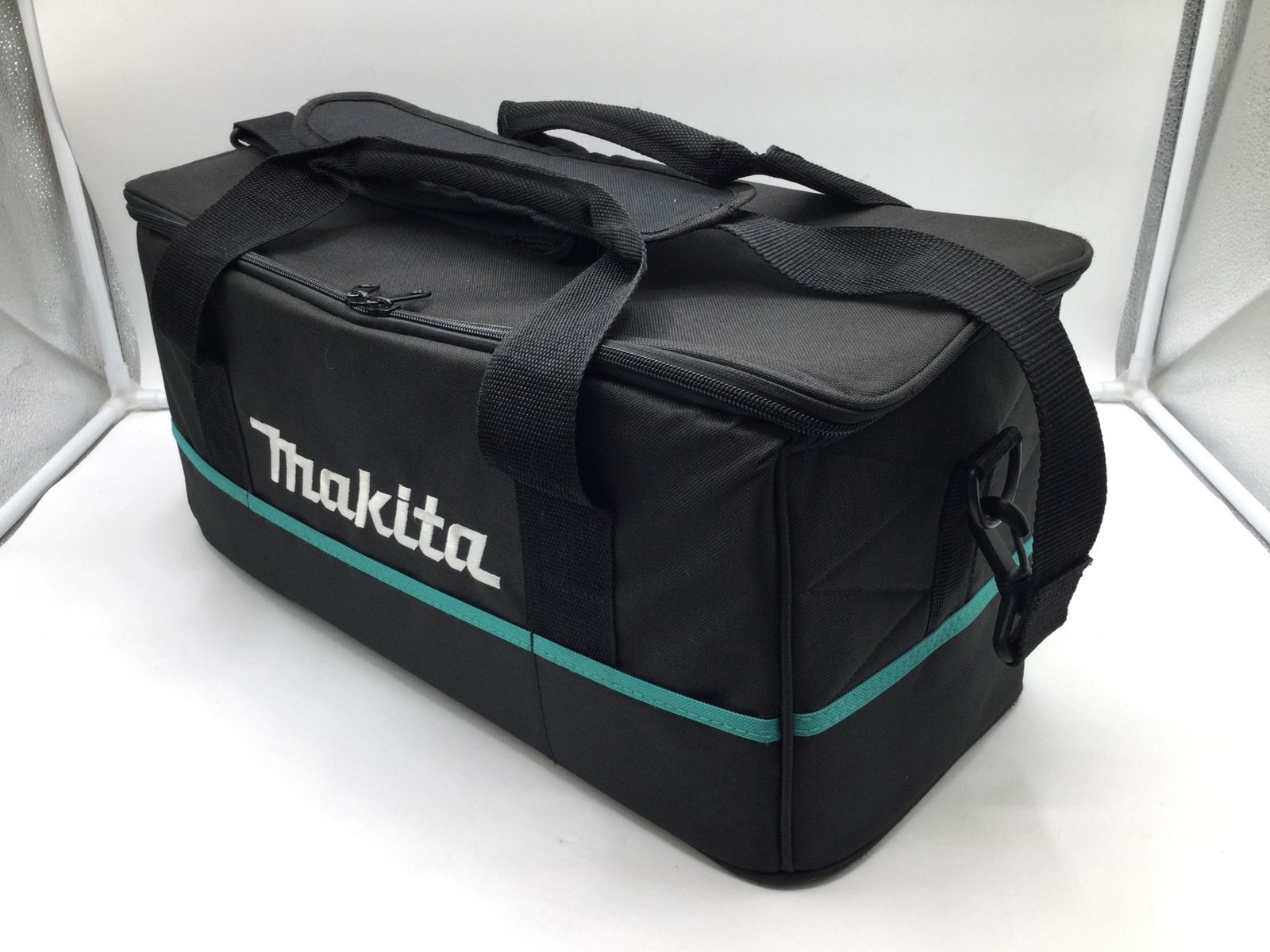 ♥に近い Makita|マキタ 肩掛け型充電式クリーナー バッテリ 充電器 ソフトバッグ付 CL121DSH ITLQM313W074 エコツール笠寺店 M02