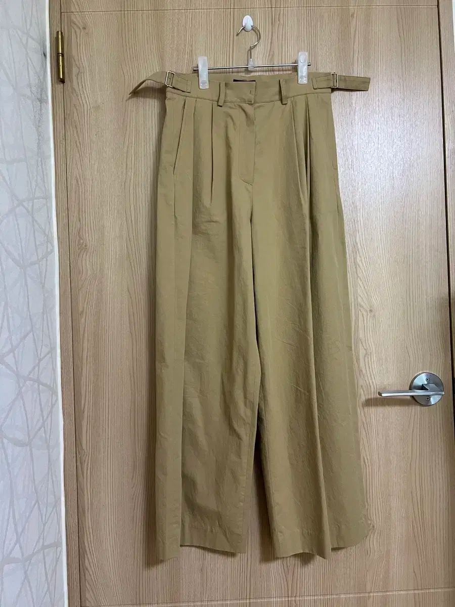 A.P.C. アーペーセー パンツ