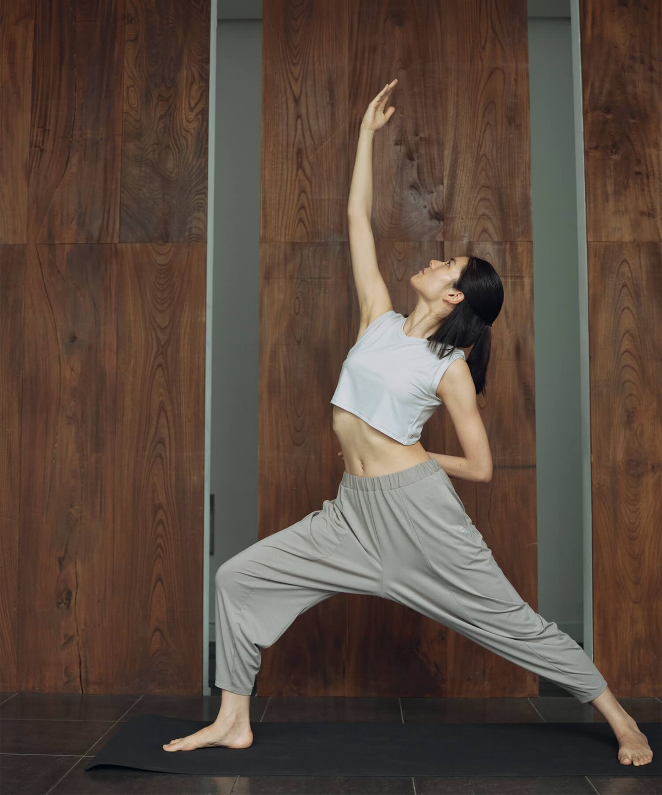 中国から輸入最大20％オフ。 suria ヨガパンツ スリア レディース ドゥスールパンツ su-p692 S|Mサイズ ヨガウェア ピラティスウェア レディースパンツ シンプル