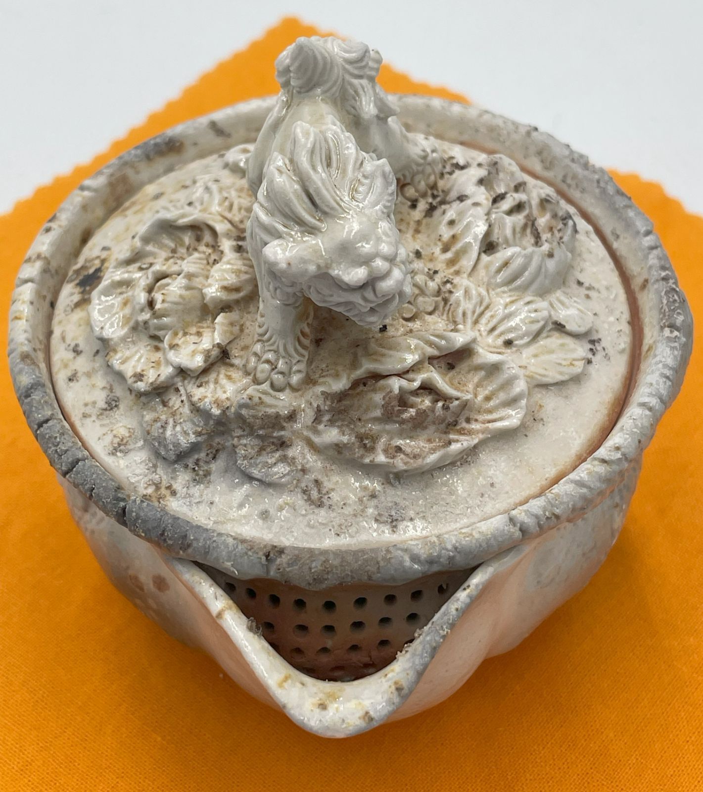 備前焼　白備前　難波誠治作　獅子　宝瓶　NS12 備前焼 白備前 難波誠治作 獅子 宝瓶 NS12 2025年最新】備前 難波の