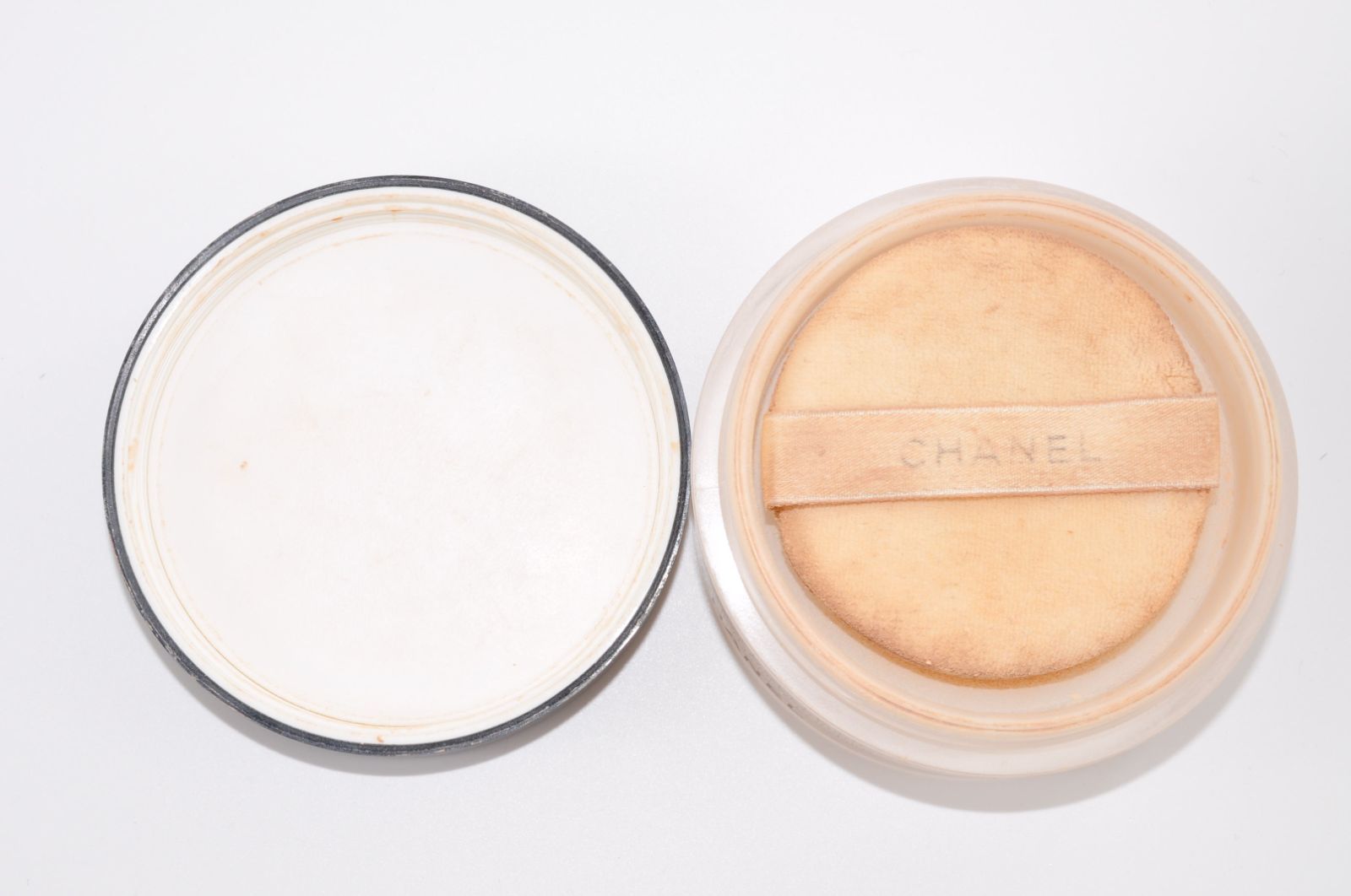 CHANEL シャネル POUDRE UNIVERSELLE LIBRE プードゥユニヴェルセル
