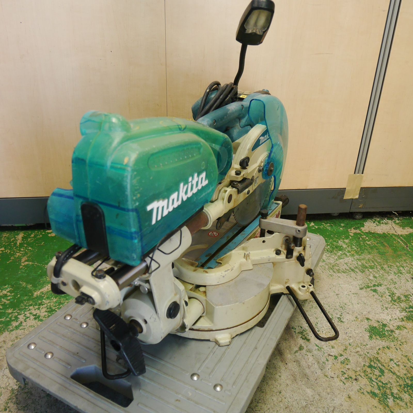 マキタ 216mm スライド マルノコ LS0814FL 電動 工具 切断機 丸ノコ 丸のこ 丸鋸 makita 木工用 ジャンク品