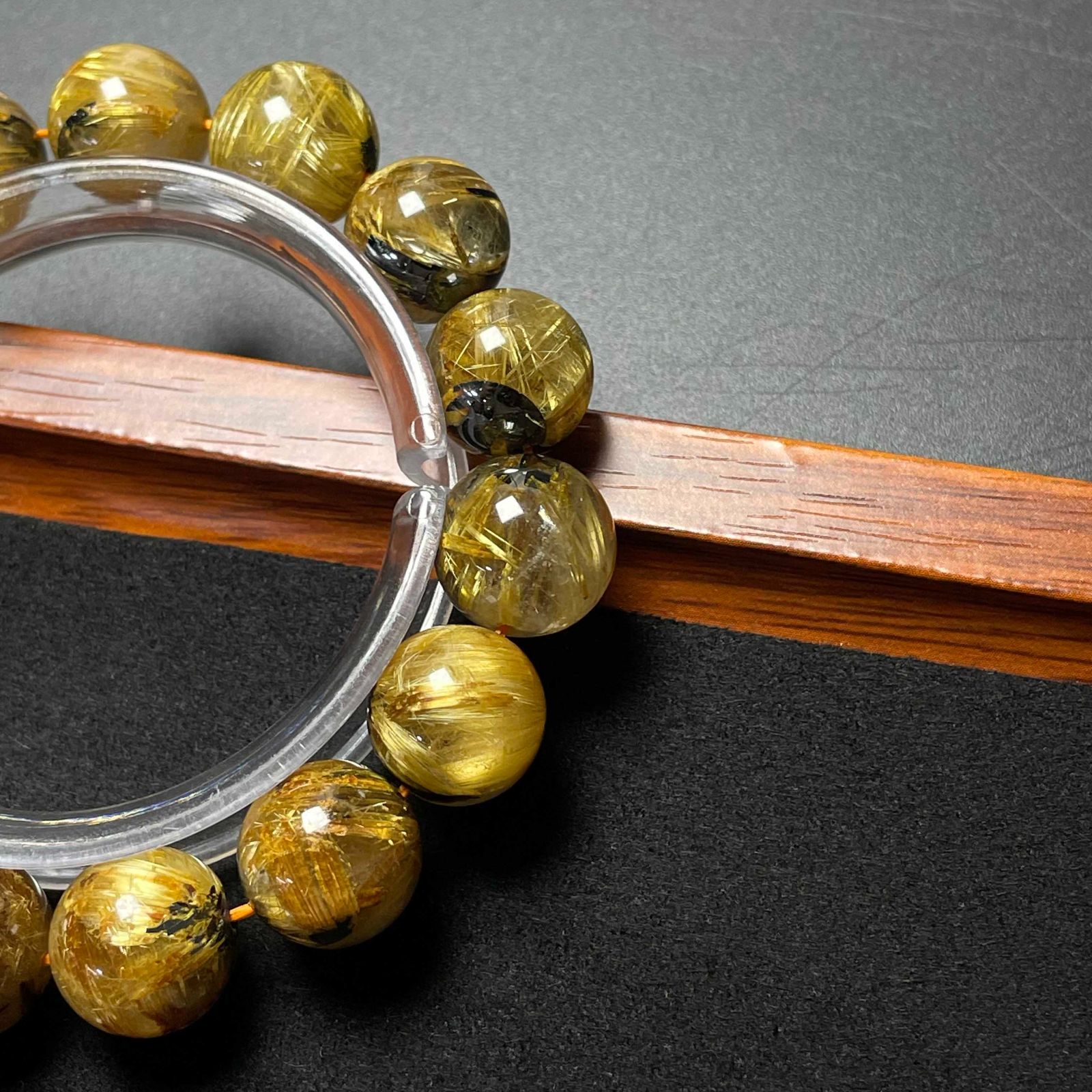 夢色 EU製 太陽花タイチンルチル 黄金針水晶 金運 開運 ゴールド ブレスレット パワーストーン プレゼント 13.8-14.7mm ZB9213 FORTGASGNV_COM_BR