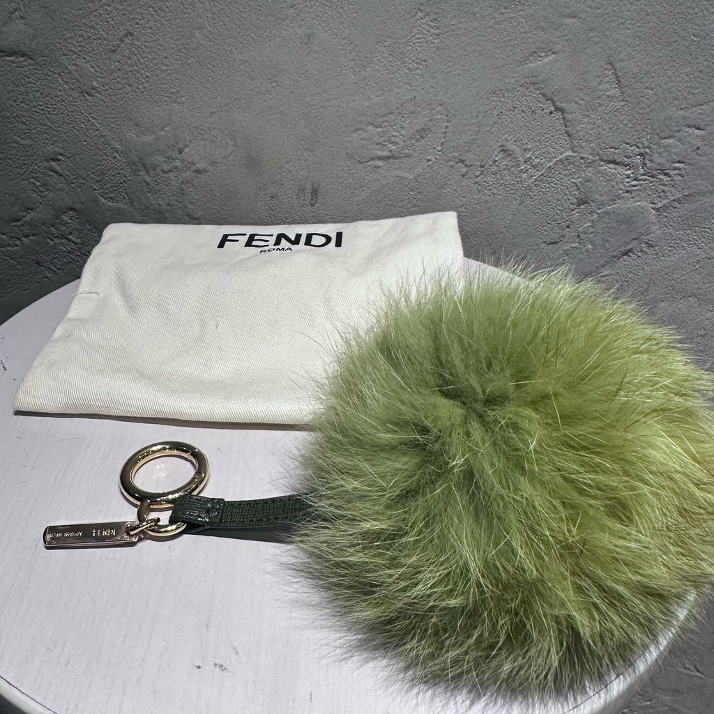 FENDI フェンディ fur charm ファーチャーム キーホルダー