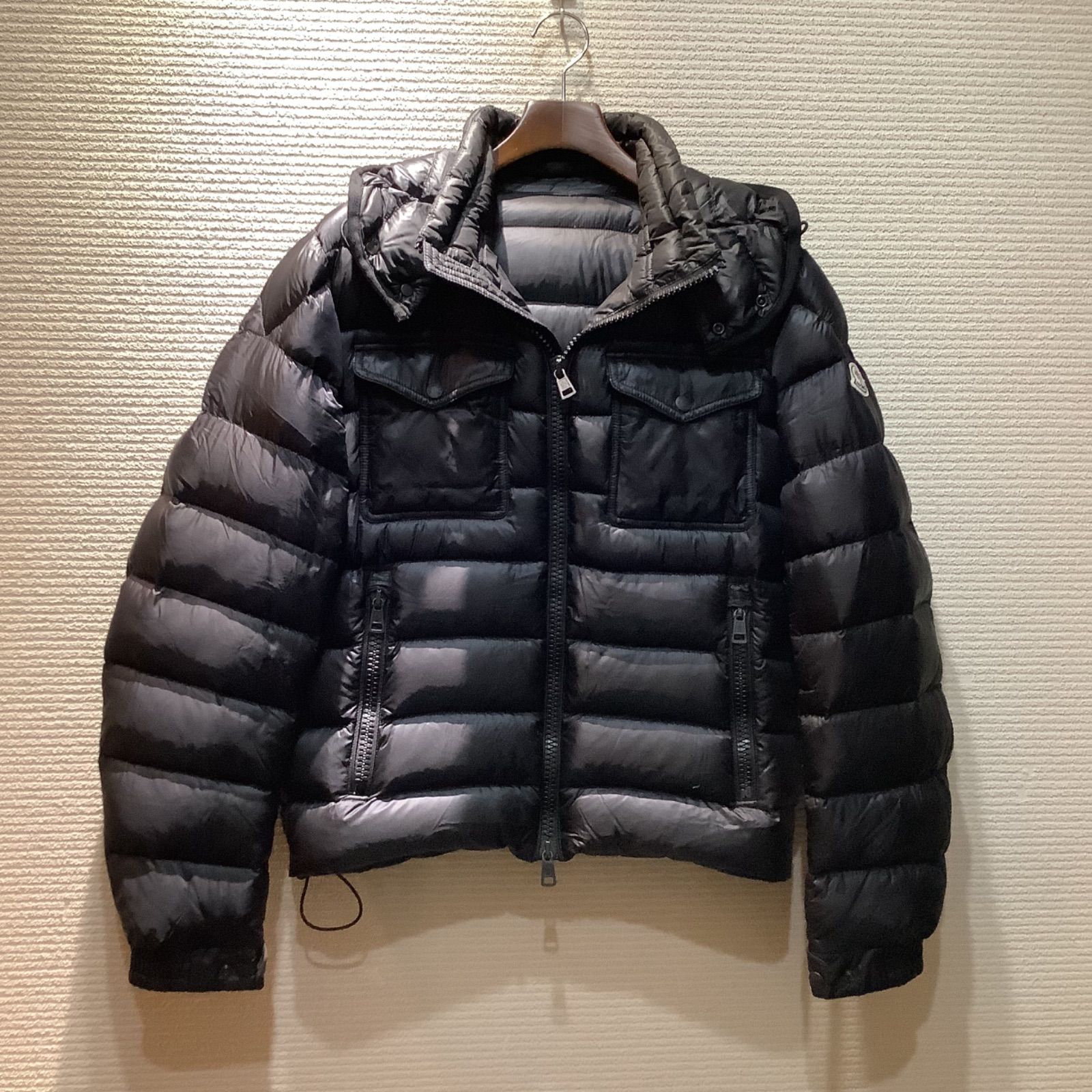 モンクレール MONCLER ワッペン フード ダウンジャケット エドワード