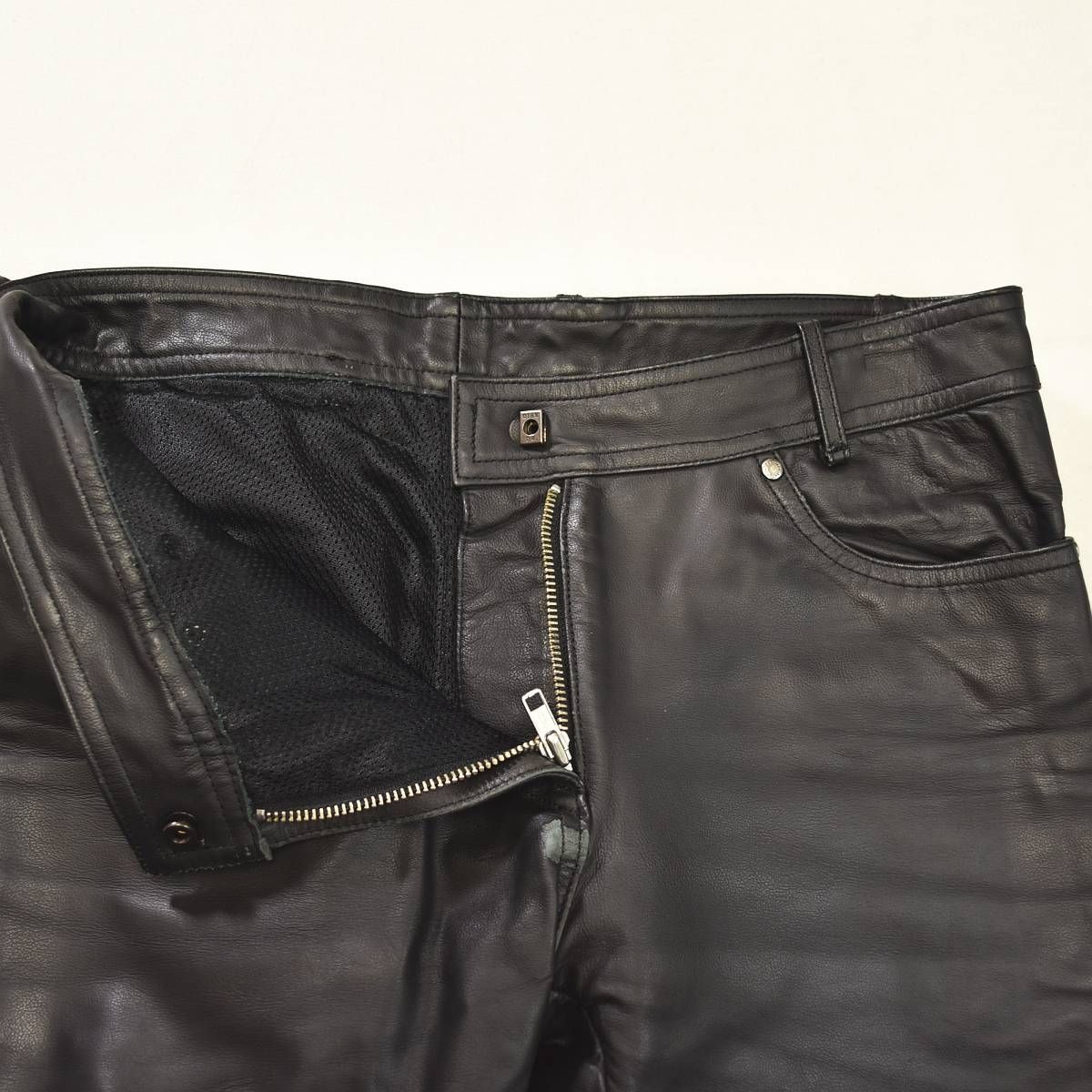 本革 トライアンフ TRIUMPH 牛革 カウハイド レザー ライディング パンツ ジップアップ 裏地 メッシュ XS ブラック バイク モーター スポーツ ウェア ツーリング ウェア アメリカン カジュアル メンズ FFCRYSTALESIA_COM