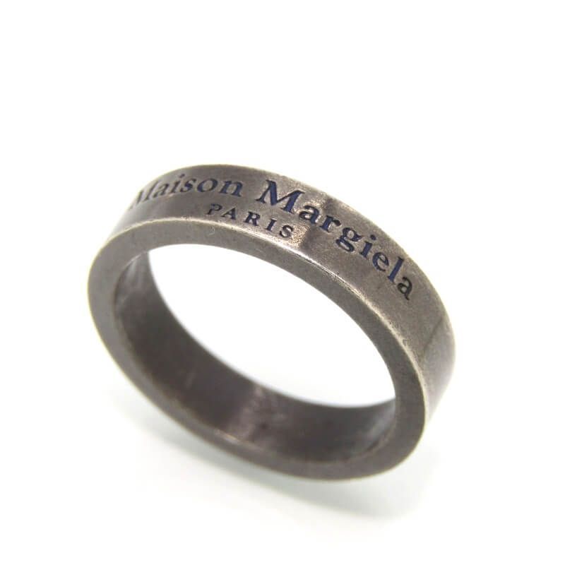 Maison Margiela メゾンマルジェラ リング SM1UQ0064 SV0091 961 ロゴ 平打ち SV925 ブラックコーティング イタリア製 17号 28009953