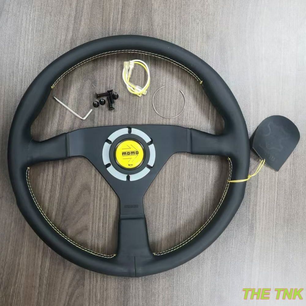 最終値下げ】MOMO モモ ステアリング TYP D32 KBA 70142 Momo JDM