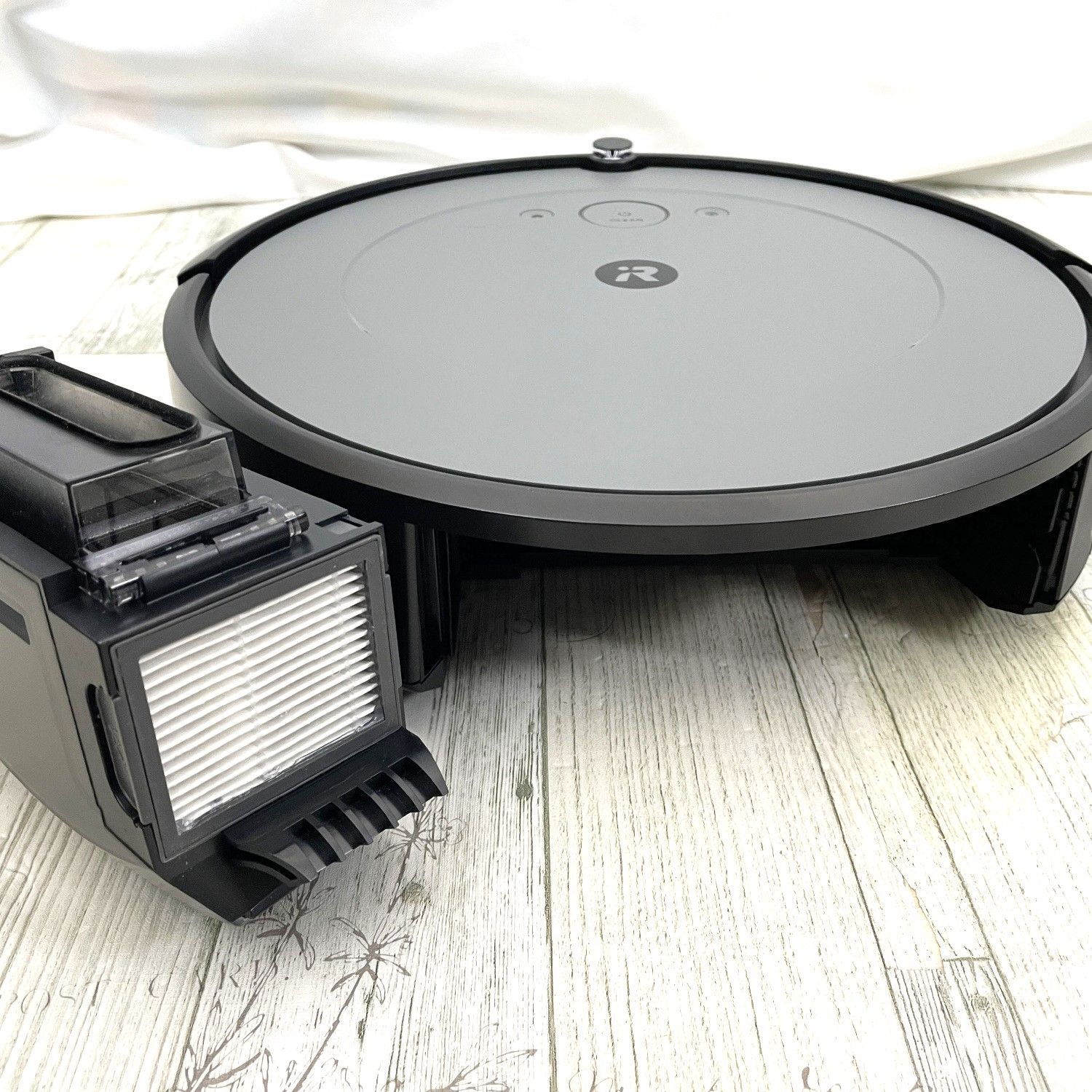 【匿名発送】iRobot Roomba i2ロボット掃除機　RVD-Y1 ▽▽ iRobot Roomba ルンバ i2 i2158 ロボット掃除機 RVD-Y1