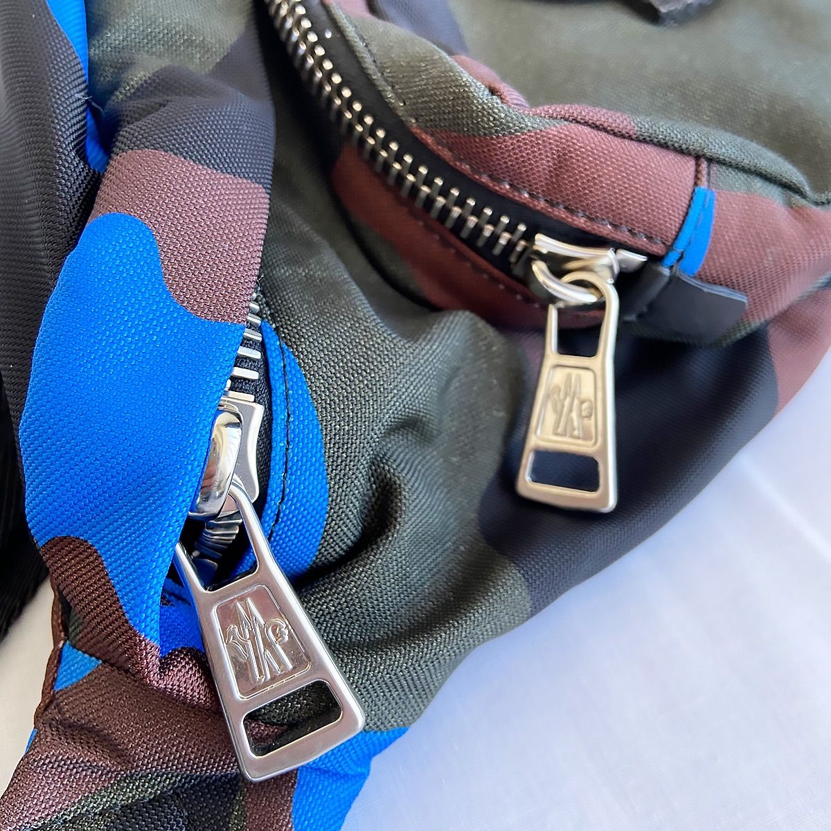 2万円OFFタイムセール中】MONCLER モンクレール ボディバッグ 
