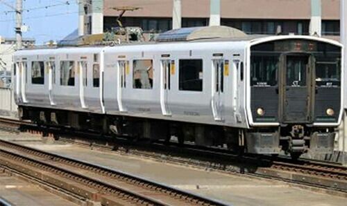 グリーンマックス 30517 JR九州817系2000番台 N) 30517 JR九州 817系2000番台 基本2両編成セット（動力付き