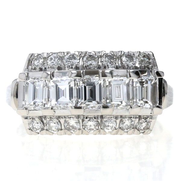 Pt900 プラチナ リング ダイヤモンド 1.36ct バケット ラウンド 三文字 