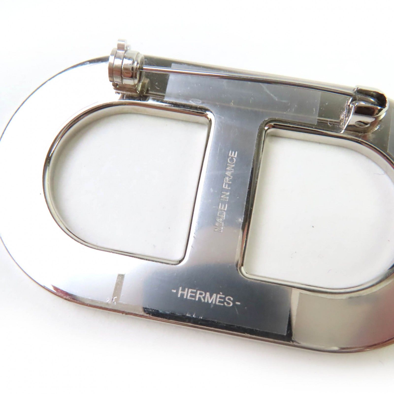 エルメス ブローチ シェーヌダンクル バッチ プシエール ゴールド金具