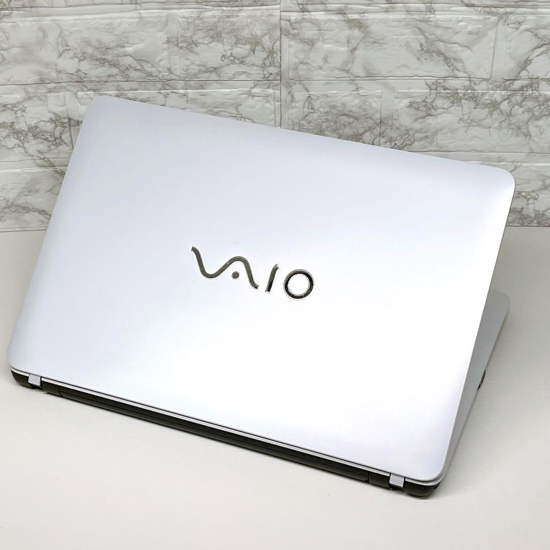 人気VAIO！ Windows11 薄型ノートパソコン 16GB SSD 132 人気VAIO Windows11 薄型ノートパソコン 16GB SSD 132 メモ おしゃれ 画像