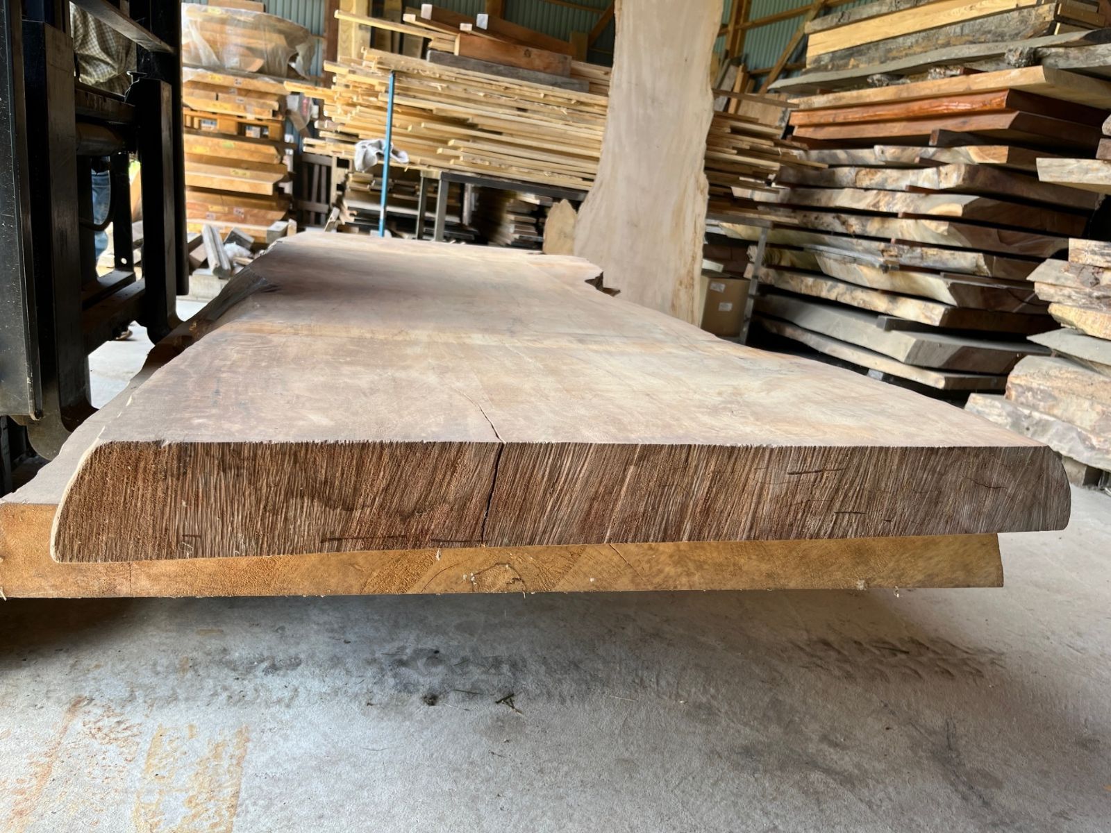 奥行770〜900 厚み85ミリ