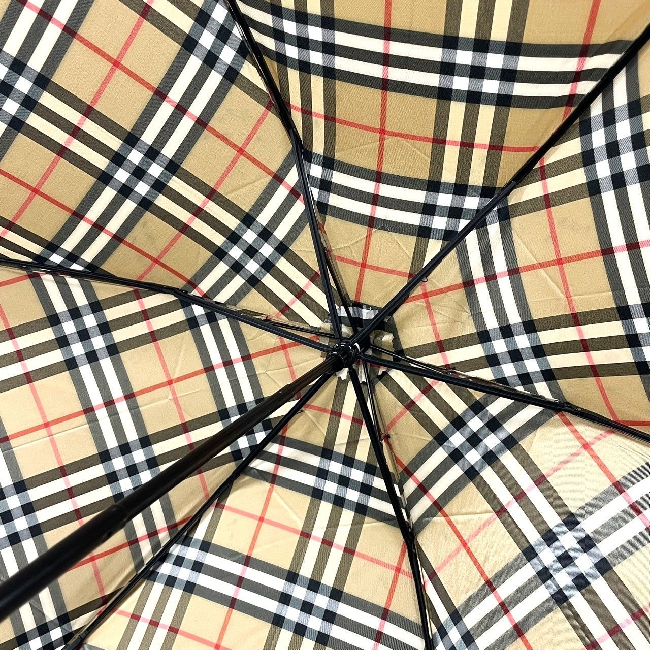 【極美品】BURBERRYS ノバチェック柄　折りたたみ傘　ベージュ BURBERRY バーバリー 折りたたみ傘 ノバチェック ベージュ 雨傘