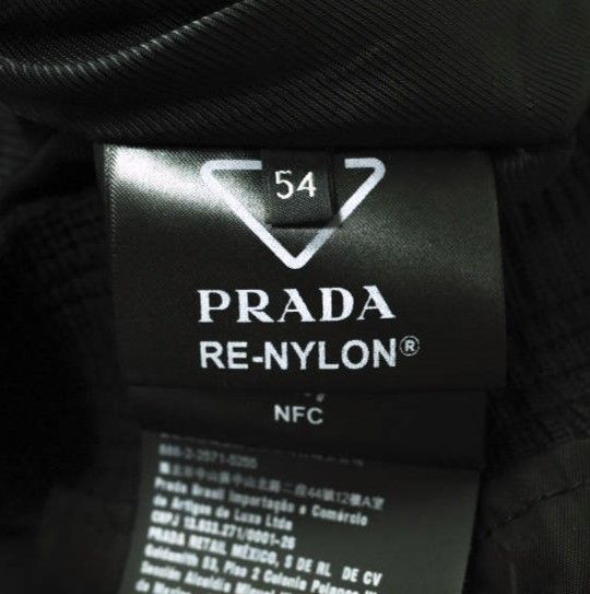 PRADA プラダ 22AW Re-Nylon PLATE LOGO BOMBER JACKET 三角プレートロゴ ナイロンボンバージャケット SGH038 R121 1WQ8 54 ブラック MA-1 アウター g16765