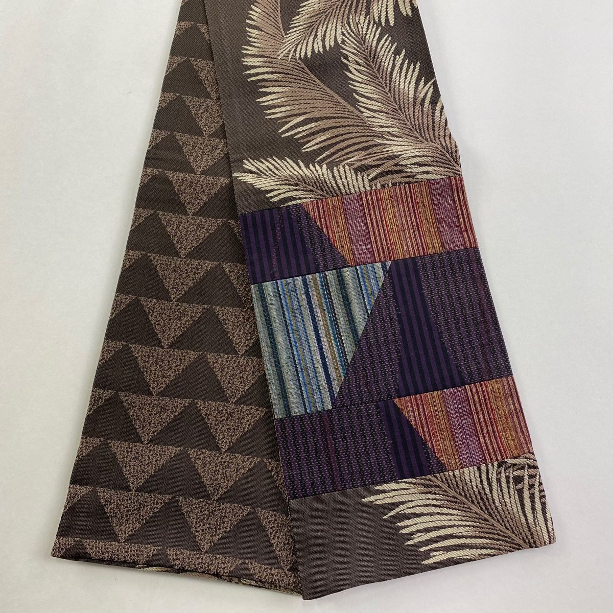 半幅帯 秀品 葉柄 縞 切り嵌め 焦茶色 正絹