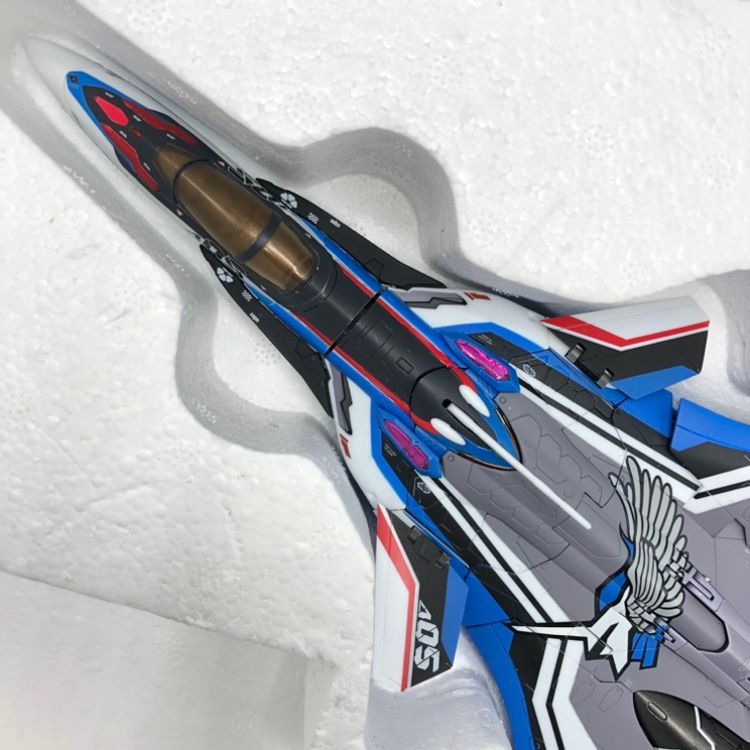 中古】バンダイ DX超合金 VF-31J改 ジークフリード (ハヤテ 中古】バンダイ DX超合金 VF-31J改 ジークフリード (ハヤテ
