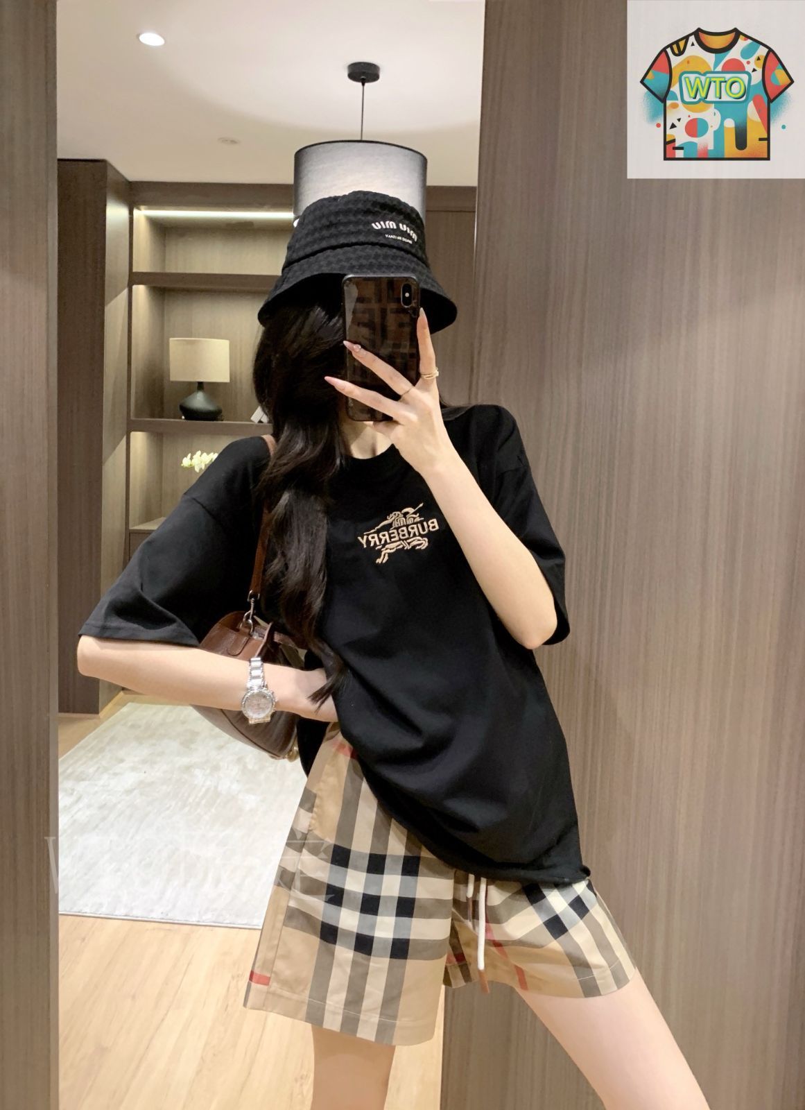 今日WTO】Burberry Embroidered Logo Top & Check Shorts Set