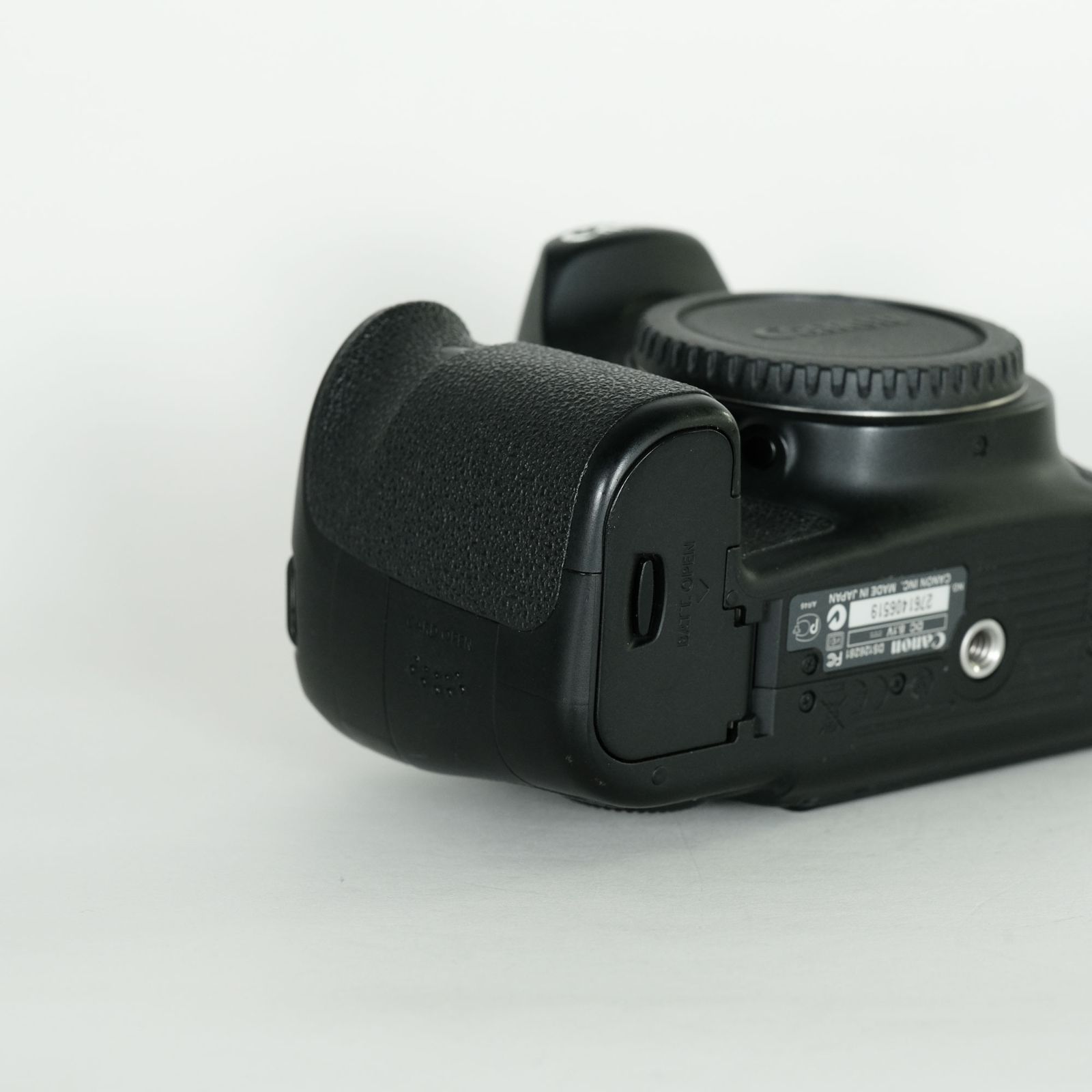 Canon EOS 6D ボディ 電池2個付き フルサイズ CANON EOS 6D Mark II ボディ