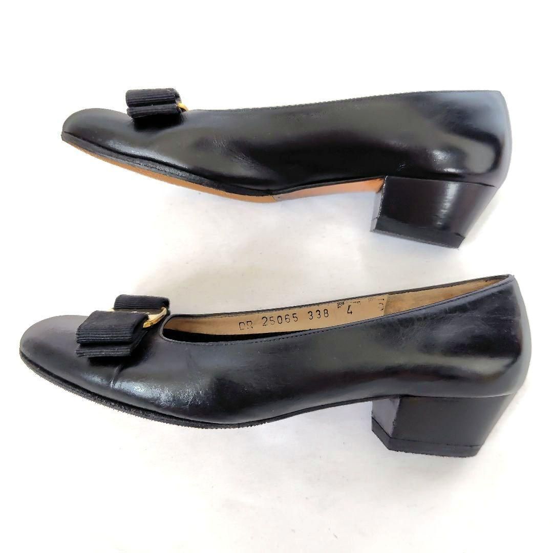 小さいサイズ☆フェラガモ【Ferragamo】ヴァラ パンプス 黒