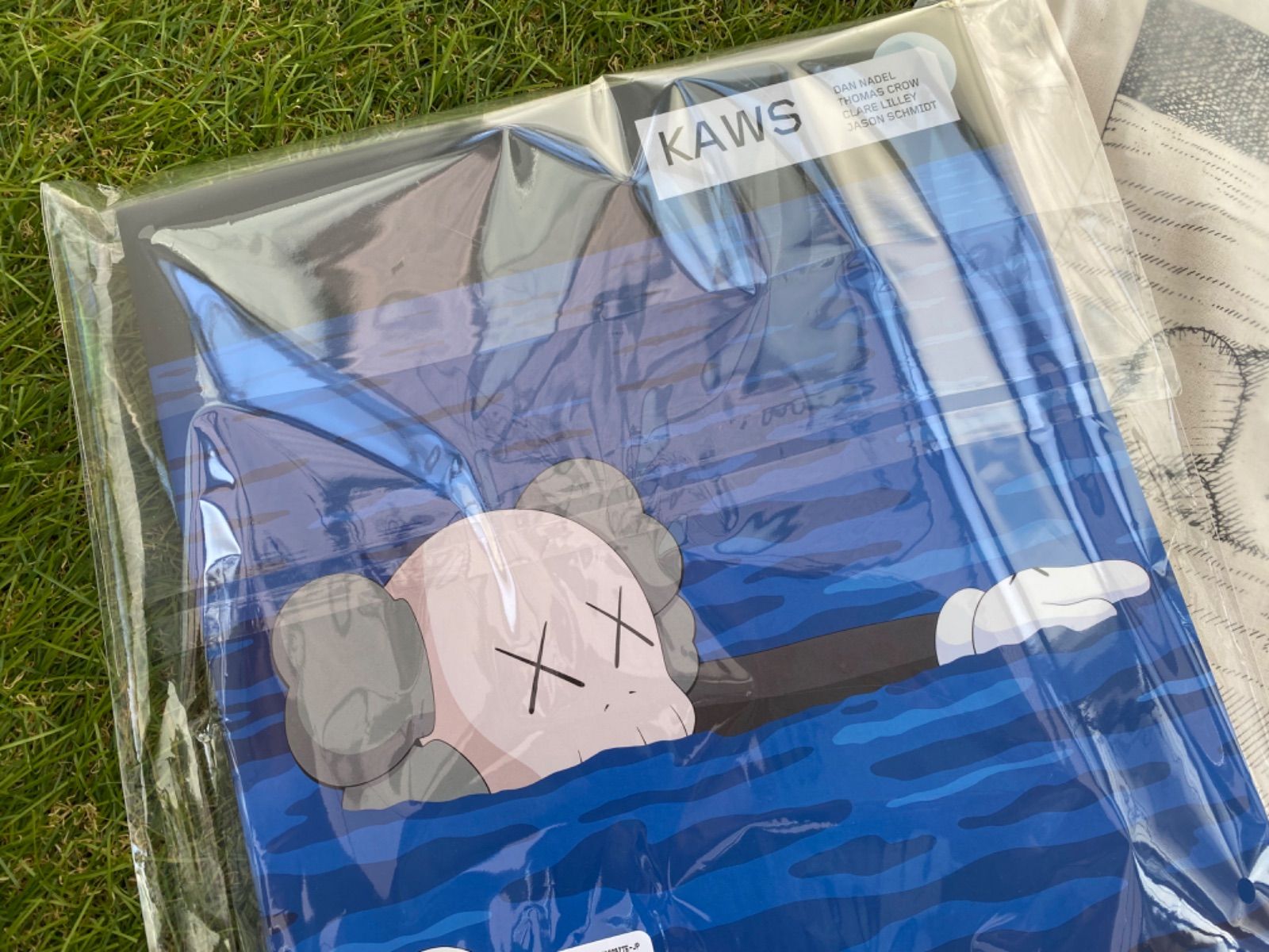 ギガレア・新品未使用カウズ アートブック カウズ×ユニクロショルダー