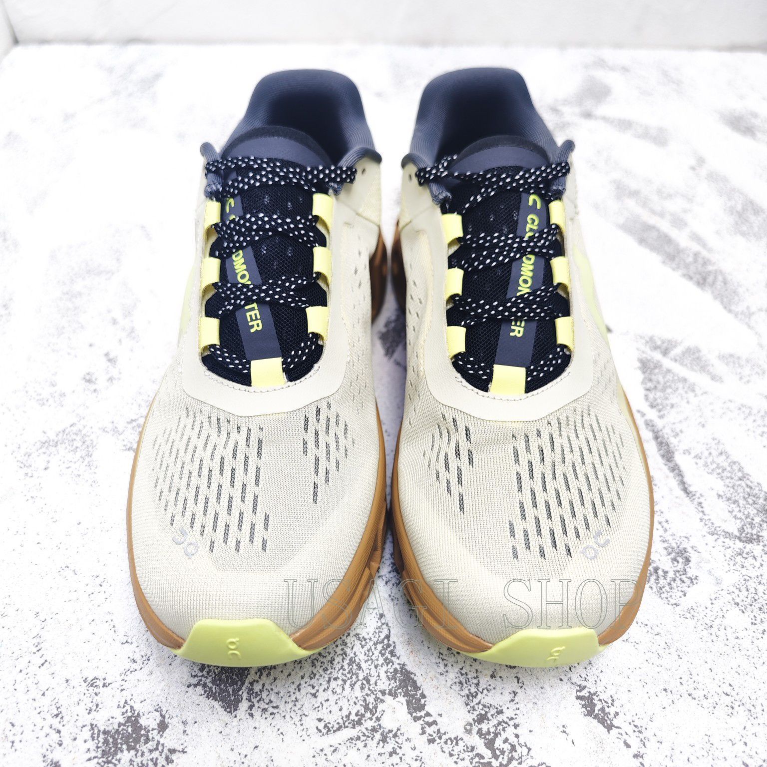 【激レア】未使用級✨On ランニングシューズ　クラウド5 　29cm On】史上最厚「Cloudeclipse」は気分が上がる“ファンライド